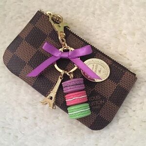 💯 AUTHENTIC Laduree Macaron Paris Keychain Cassis Violet